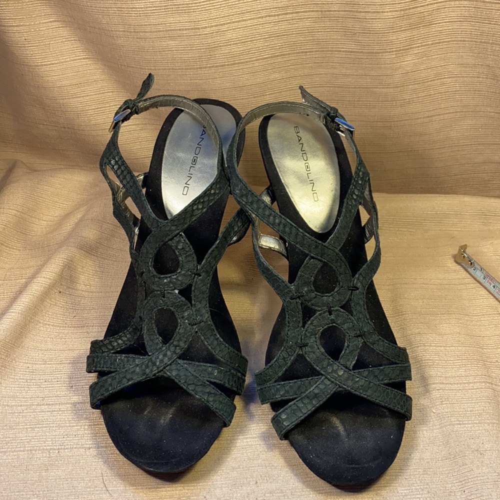 Bandolino leather strap heels super comfortable